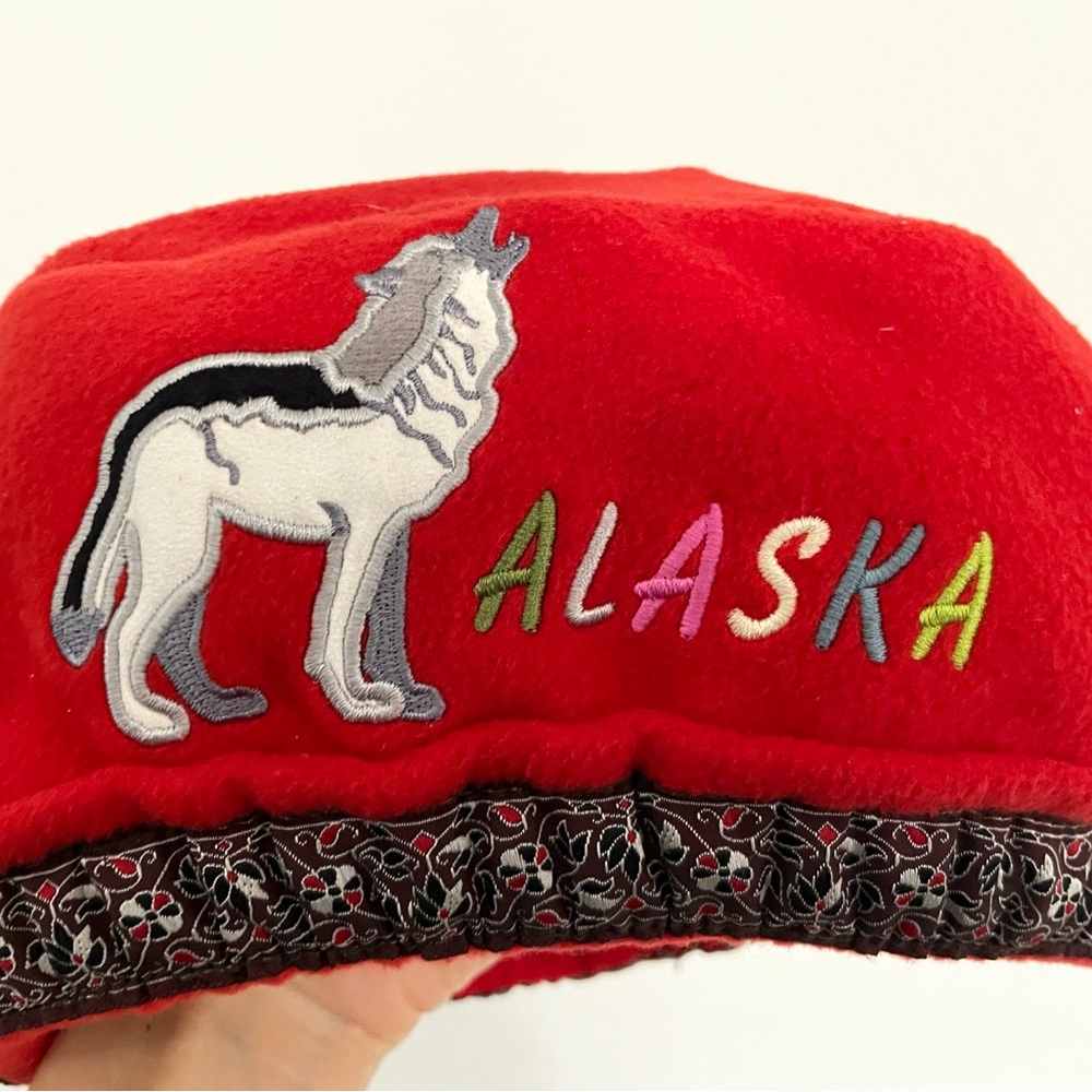 Northern Lights Alaska Wolf Hat NEW